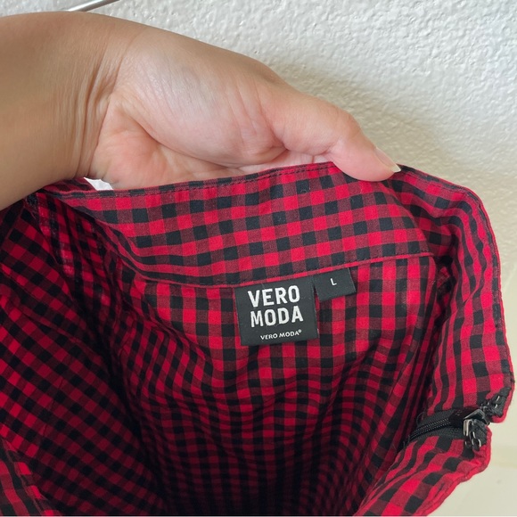 Vero Moda Red Black Gingham Ruffle Skirt Size Large - Picture 2 of 8